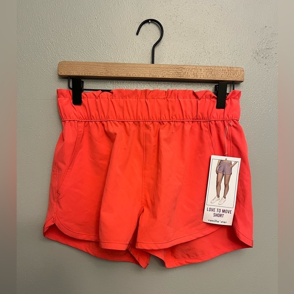 NWT Juniors Vanilla Star Love to Move Tulip Hem Shorts - Size XS